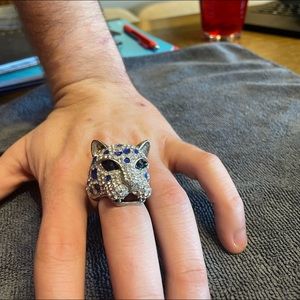 Tiger ring. Fits all fingers.